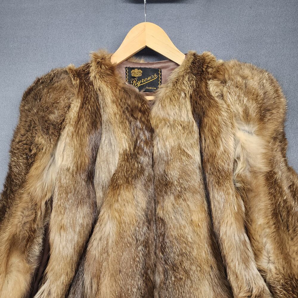 Vintage Womens Fur Coat Small Byrons Akron *FLAWS - Picture 16 of 16